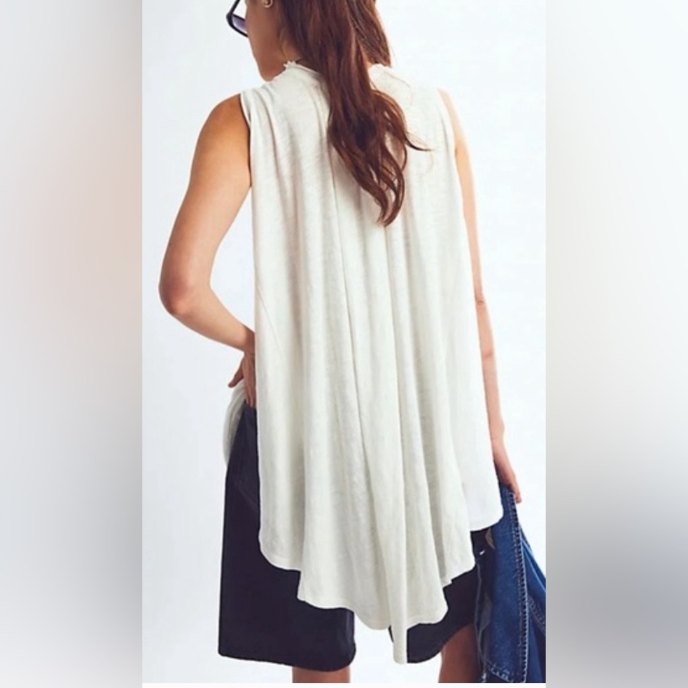 We the free tunic
B1 - Picture 2 of 7